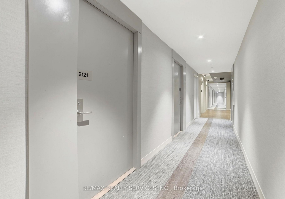 19-western-battery-road-toronto-ontario-c13113686