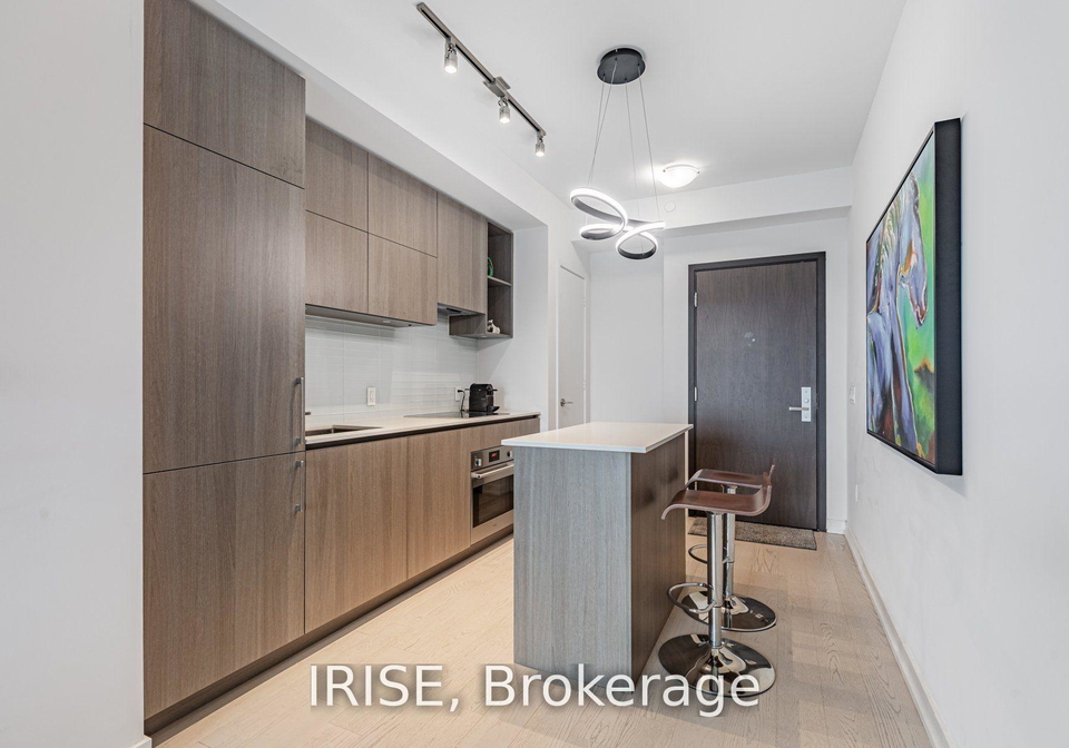 1-yorkville-avenue-toronto-ontario-c13113692