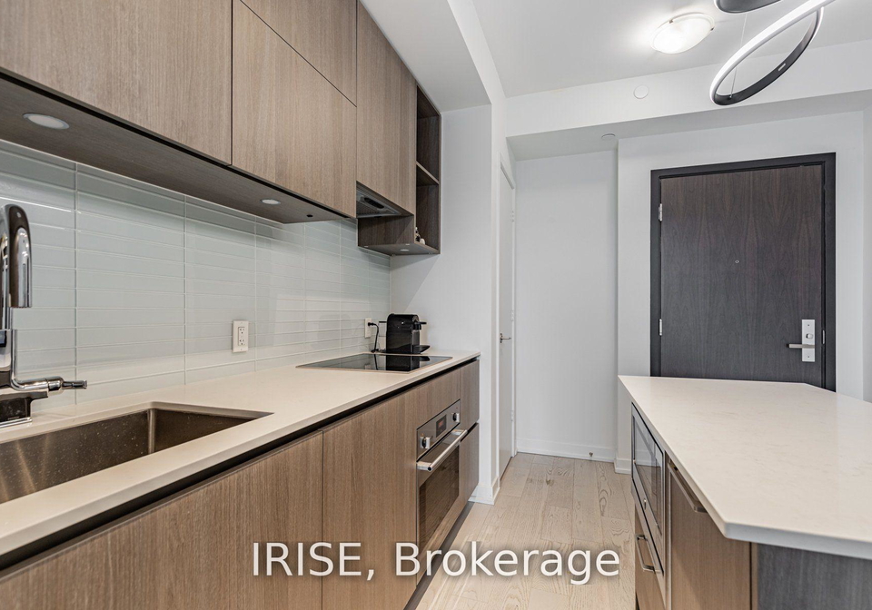 1-yorkville-avenue-toronto-ontario-c13113692