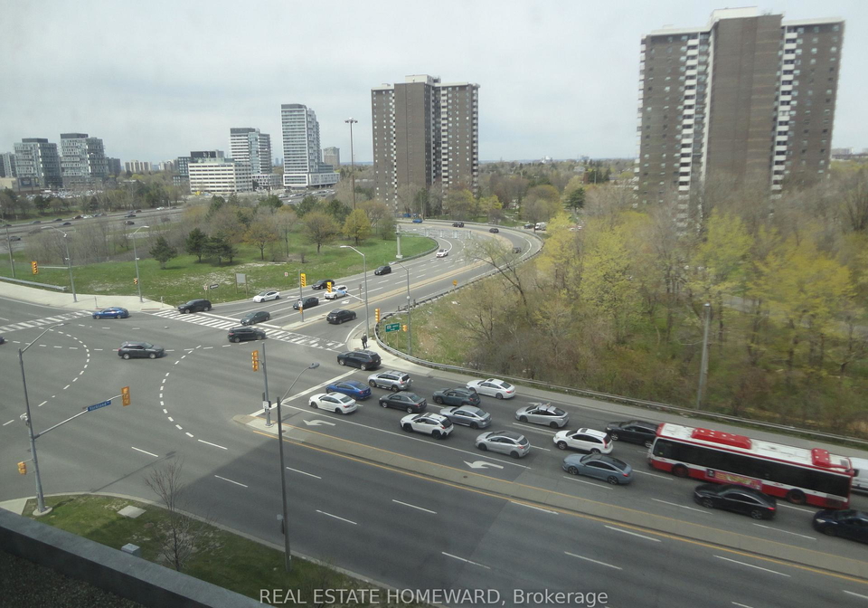 2015-sheppard-avenue-e-north-york-ontario-c13113806