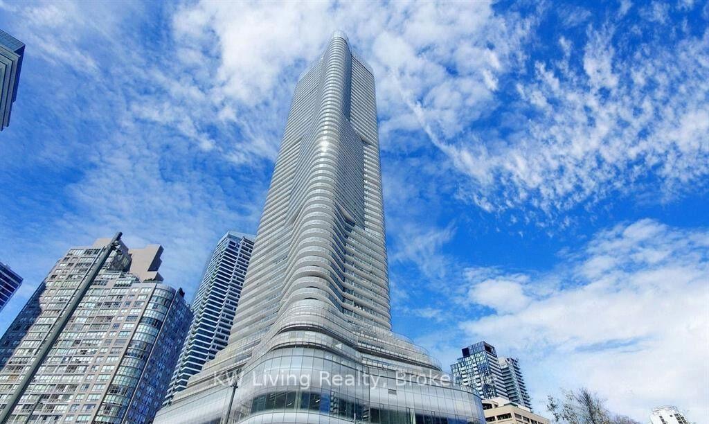11-wellesley-street-w-toronto-ontario-c13113836