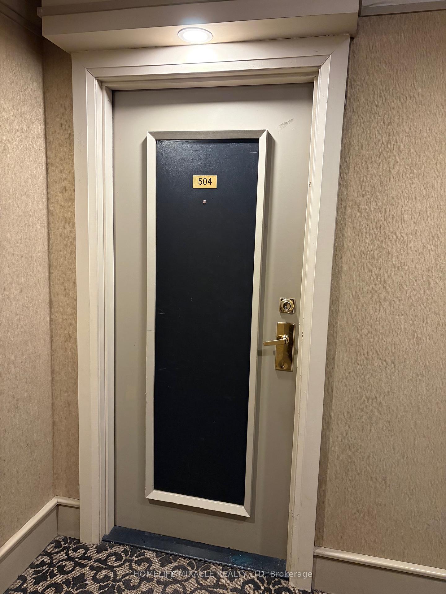 909-bay-street-n-toronto-ontario-c13114022