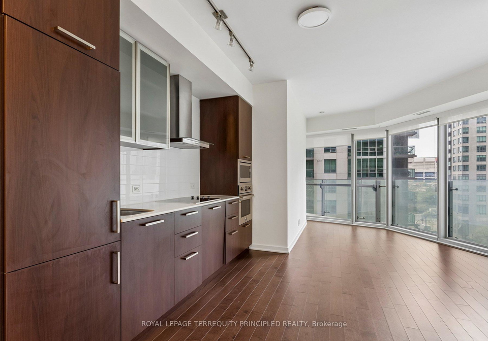 12-york-street-toronto-ontario-c13114262