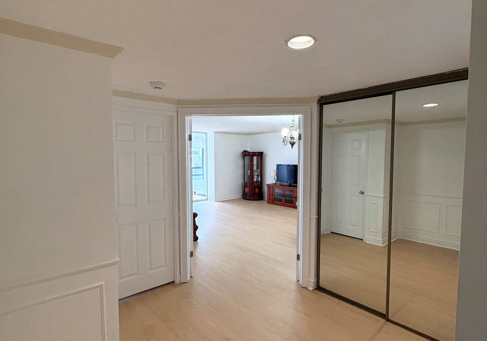 77-carlton-street-toronto-ontario-c13114340