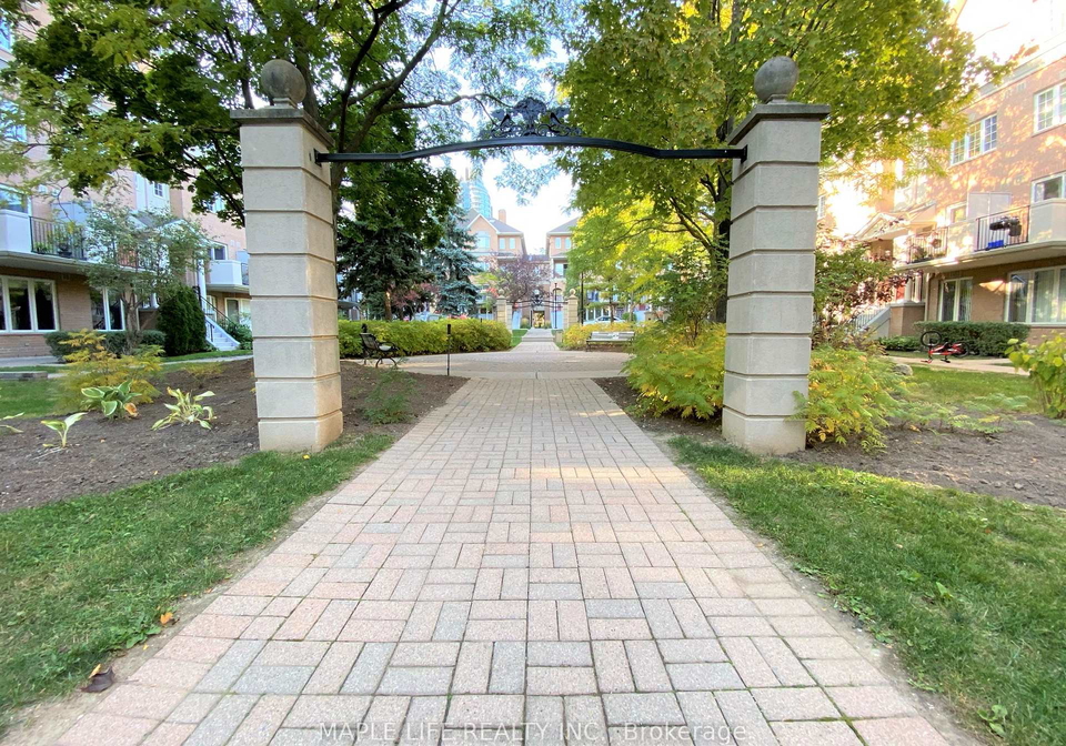 623-grandview-way-north-york-ontario-c13114366