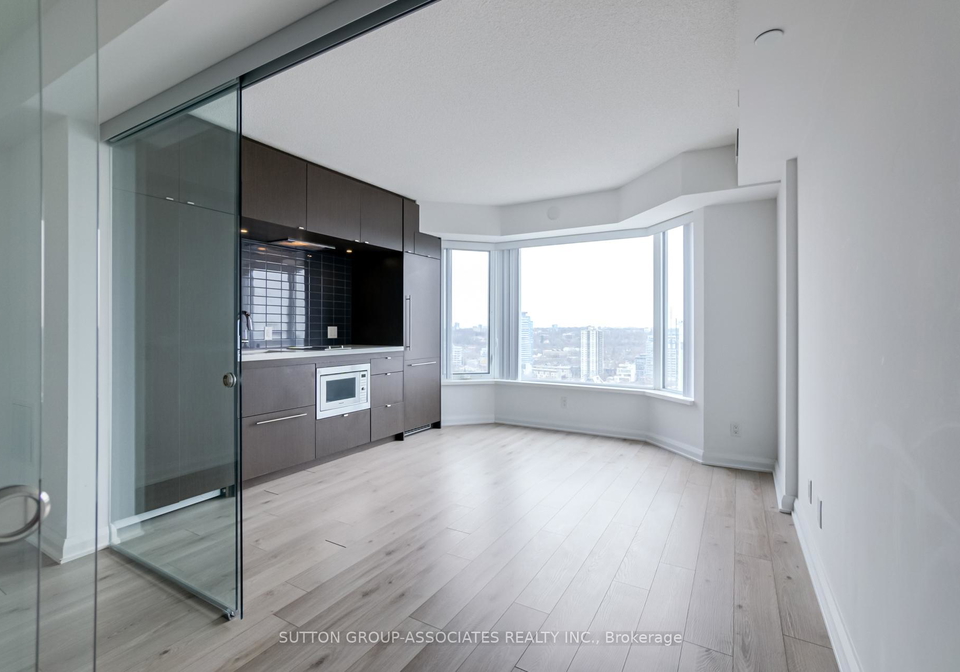 155-yorkville-avenue-toronto-ontario-c13114402