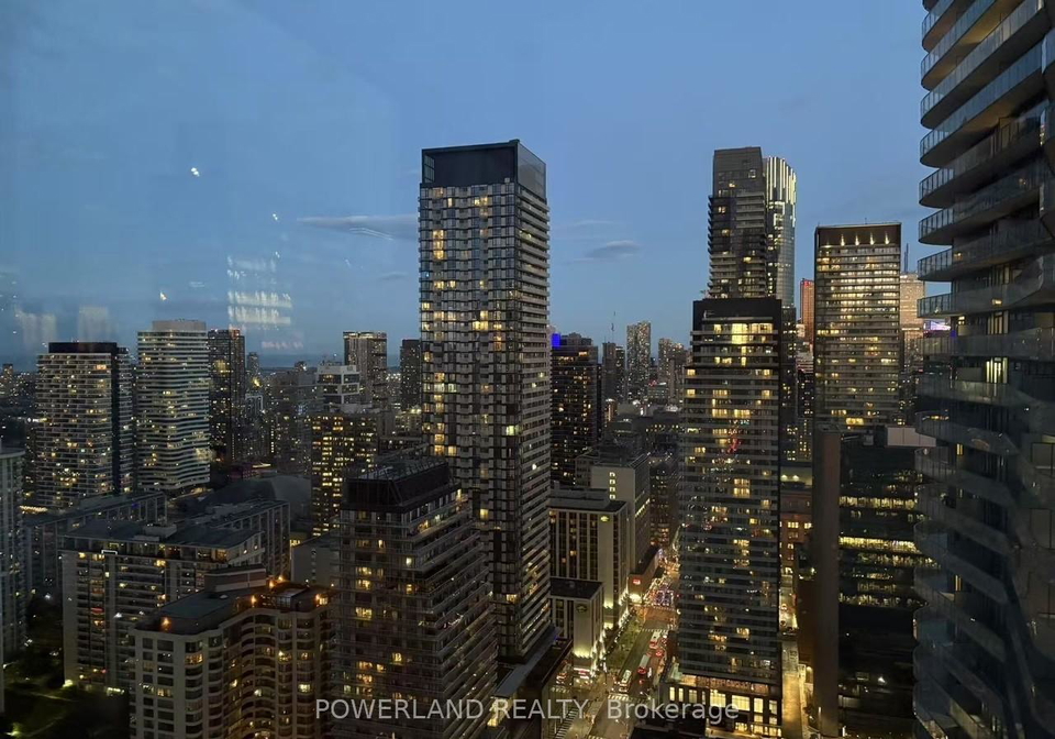 8-wellesley-street-w-toronto-ontario-c13114512