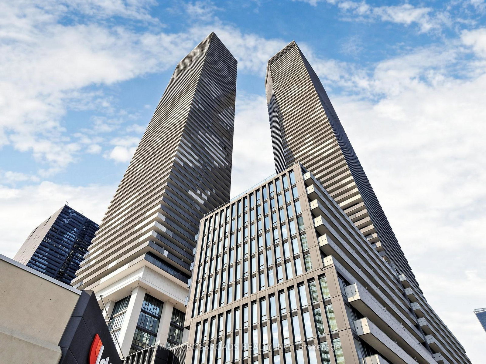 138-downes-street-toronto-ontario-c13114676