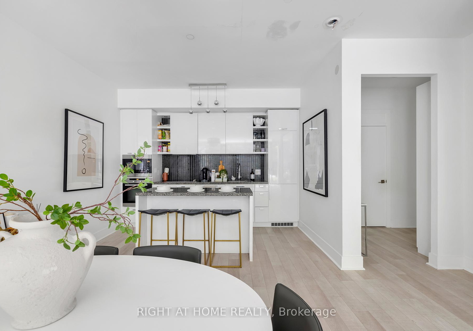 32-davenport-road-toronto-ontario-c13114944