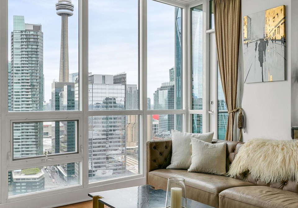16-yonge-toronto-ontario-c13115354