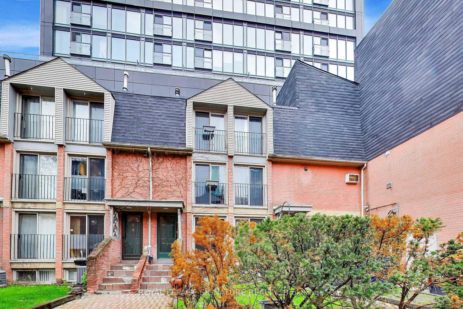 325-jarvis-street-toronto-ontario-c13115392