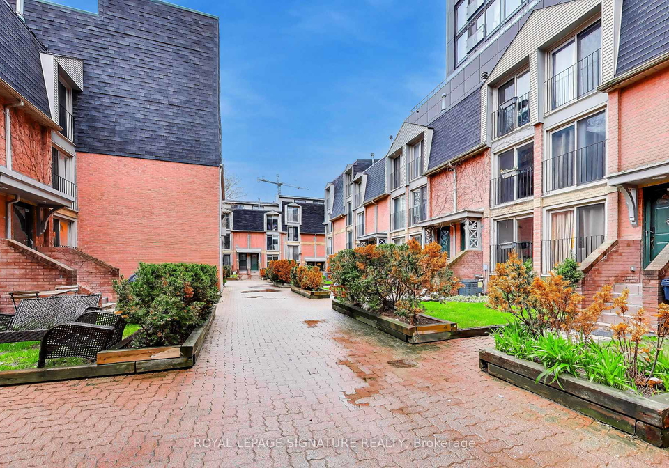 325-jarvis-street-toronto-ontario-c13115392