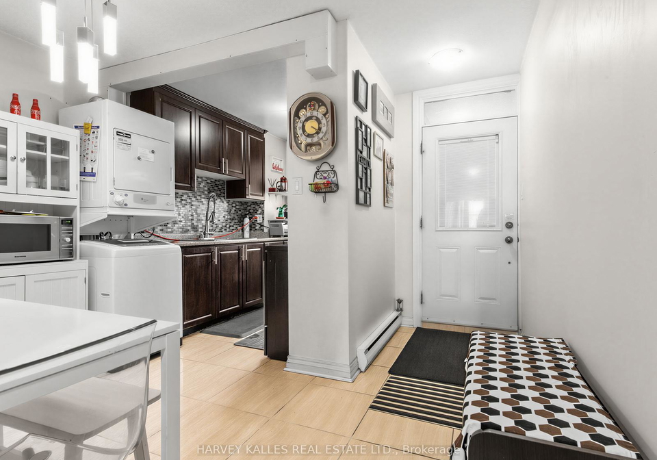 55-sunny-glenway-east-york-ontario-c13115692