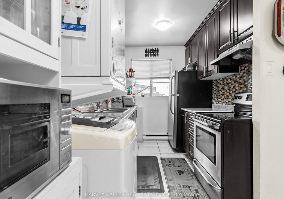 55-sunny-glenway-east-york-ontario-c13115692