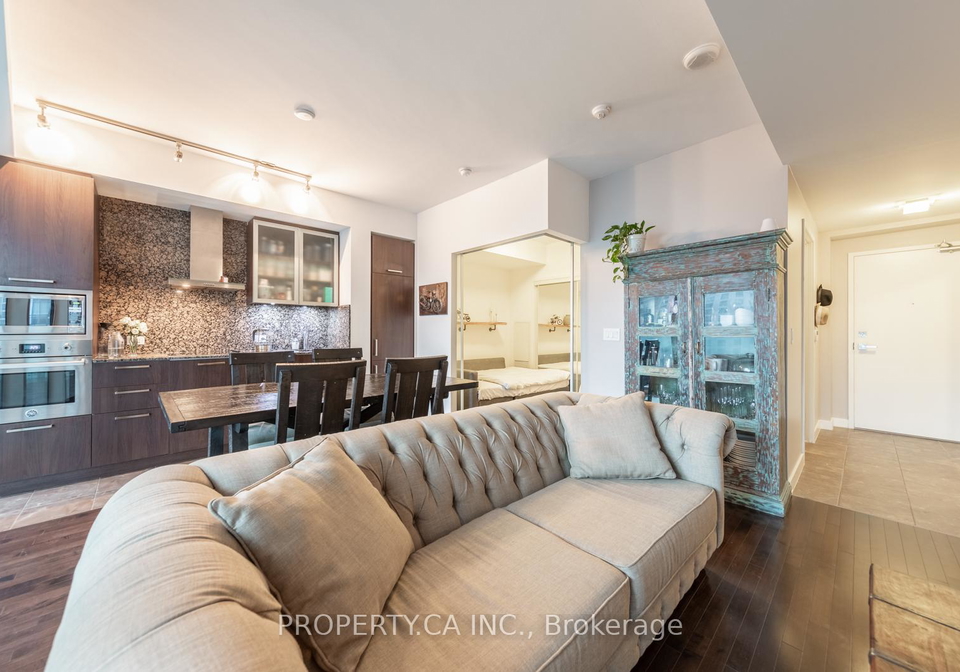 14-york-street-toronto-ontario-c13115854