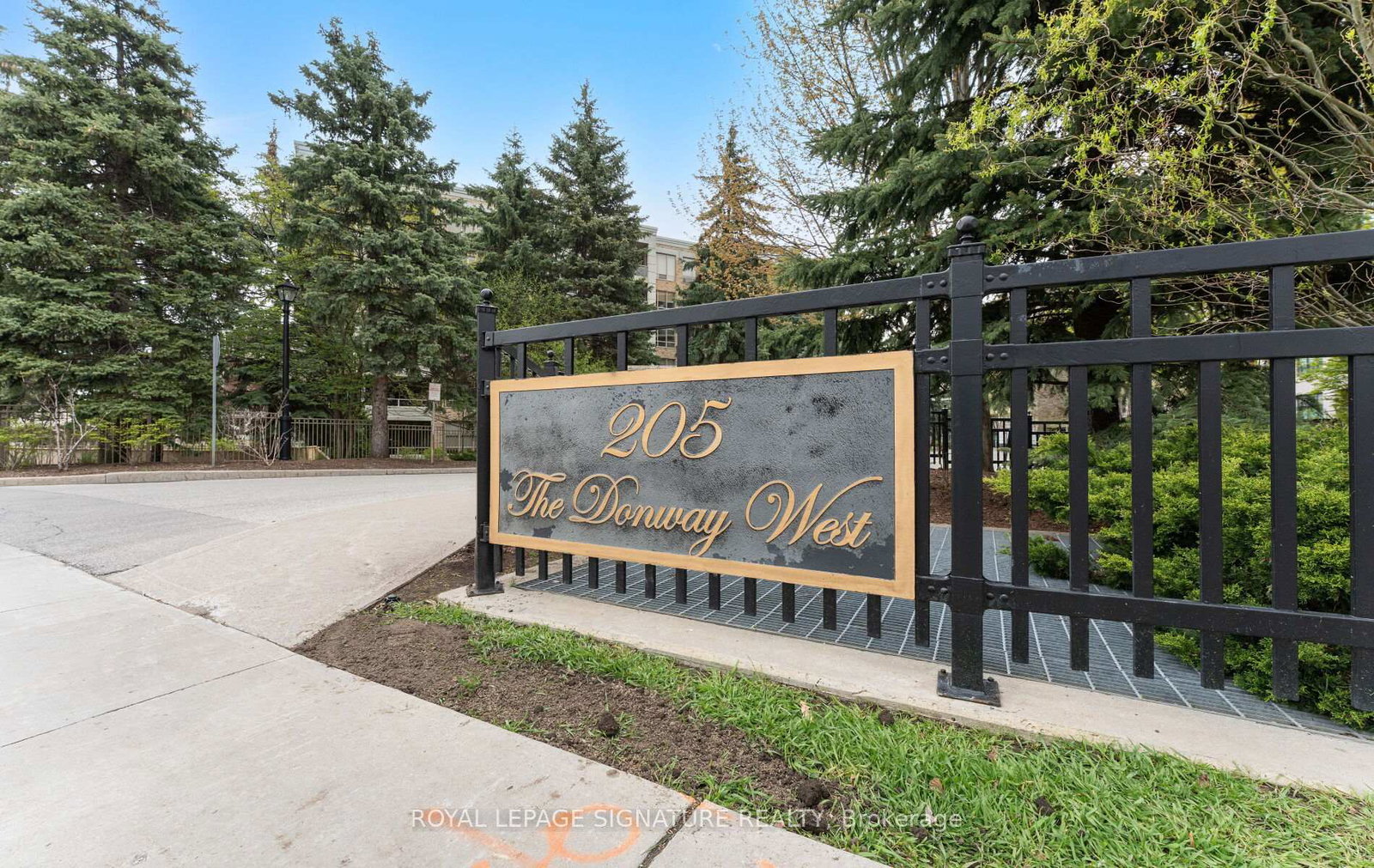 205-the-donway-w-north-york-ontario-c13116024
