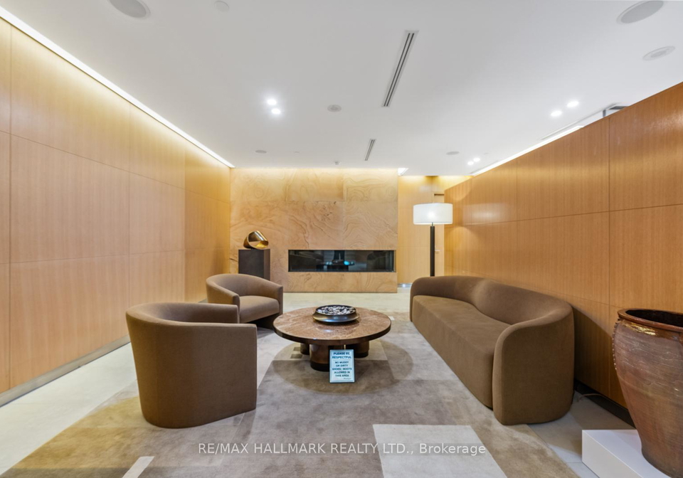25-broadway-avenue-toronto-ontario-c13116068