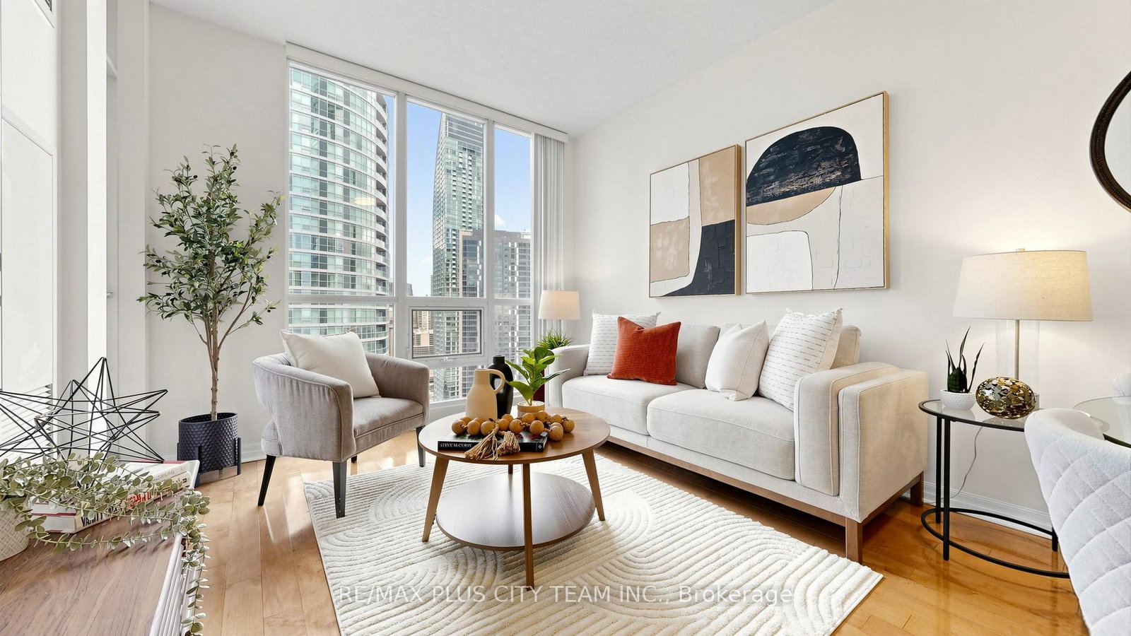 16-yonge-street-toronto-ontario-c13116272
