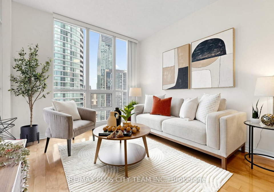 16-yonge-street-toronto-ontario-c13116272