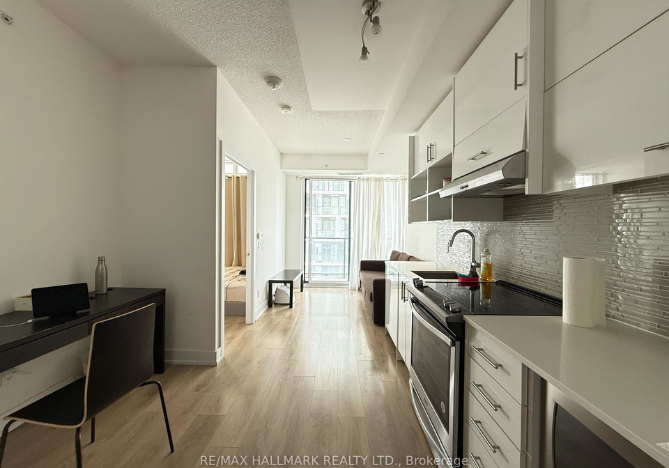 128-fairview-mall-drive-north-york-ontario-c13116288