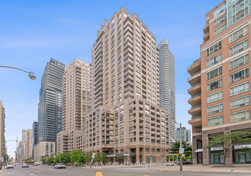 909-bay-street-toronto-ontario-c13116310
