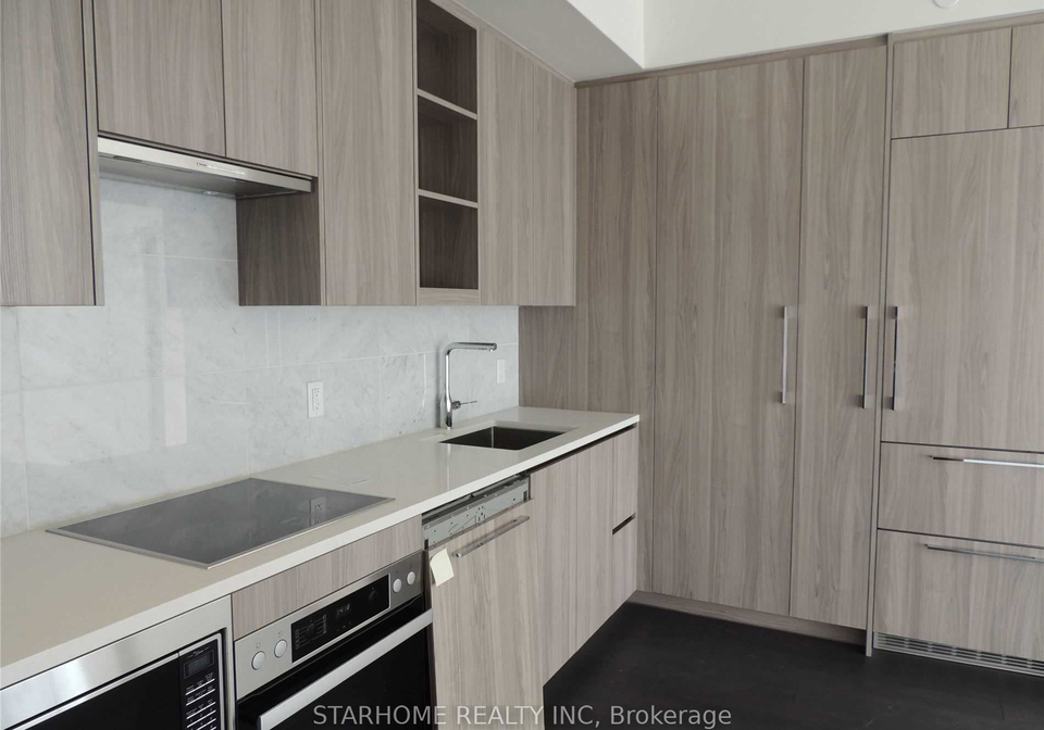 95-mcmahon-drive-north-york-ontario-c13116364