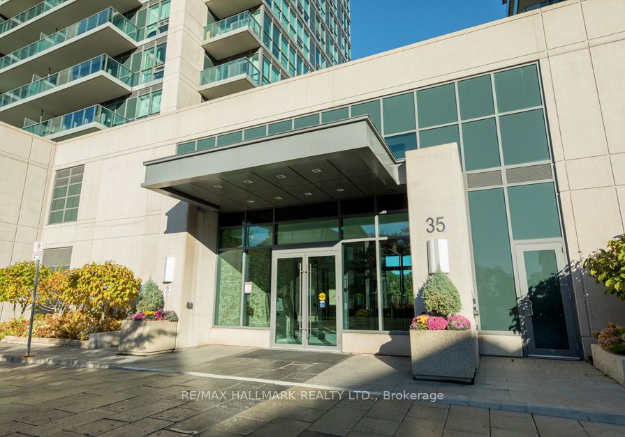 35-brian-peck-crescent-east-york-ontario-c13116462