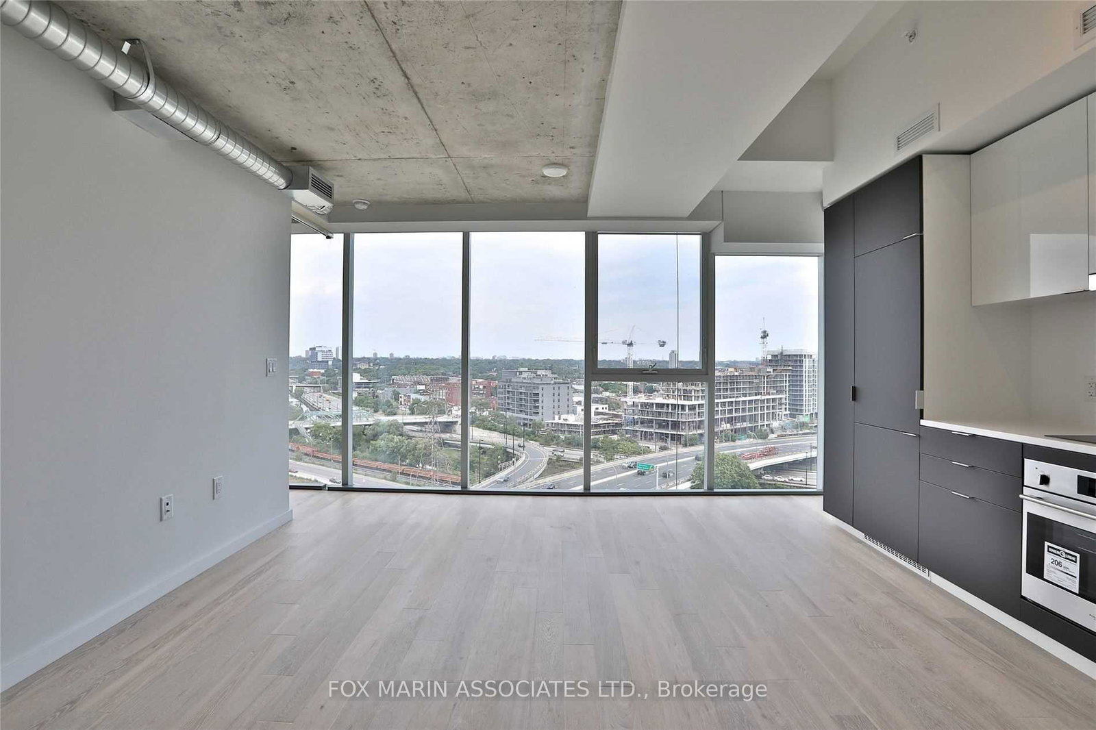 170-bayview-avenue-toronto-ontario-c13116626