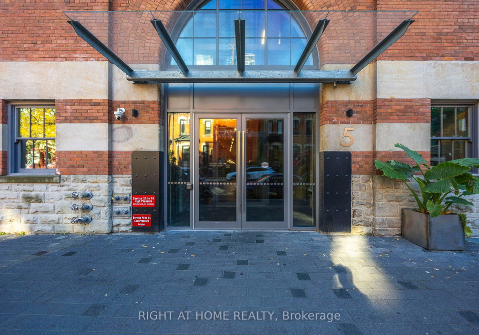5-st-joseph-street-toronto-ontario-c13116876