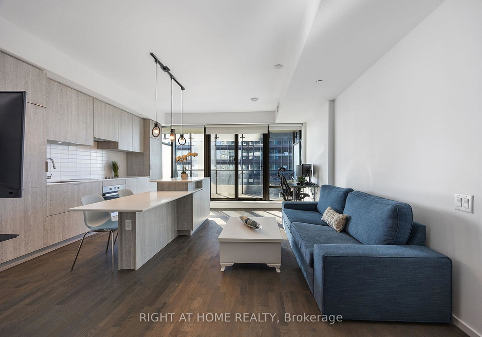 5-st-joseph-street-toronto-ontario-c13116876