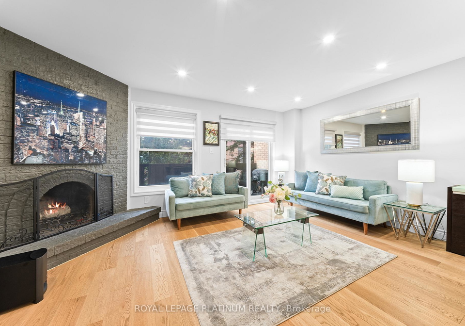 18-cotton-downway-north-york-ontario-c13117092