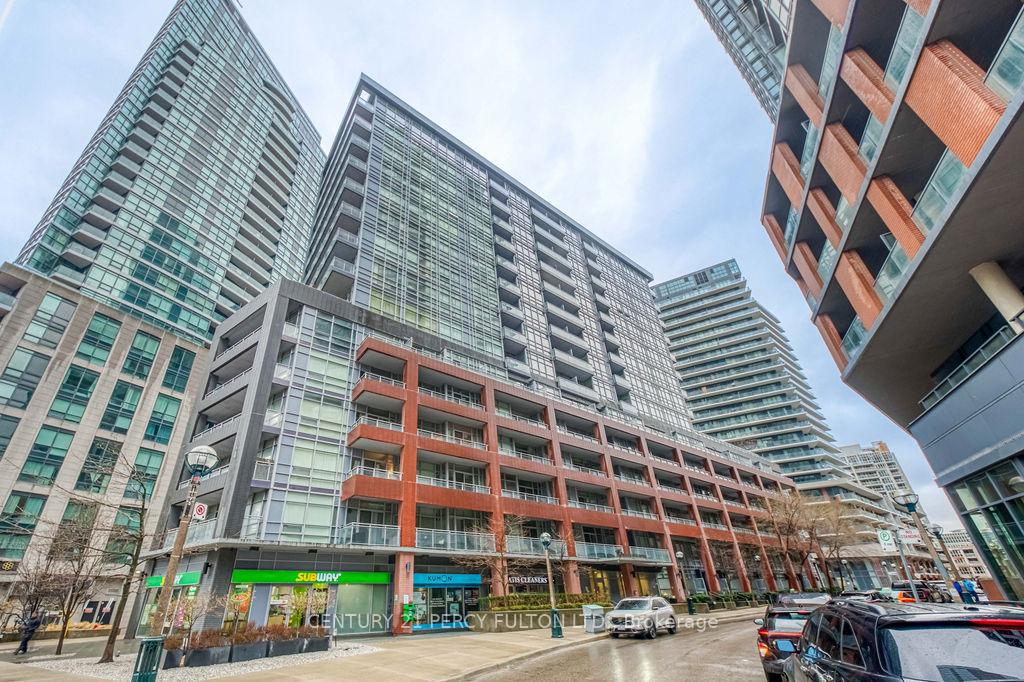 15-bruyeres-mews-toronto-ontario-c13117280
