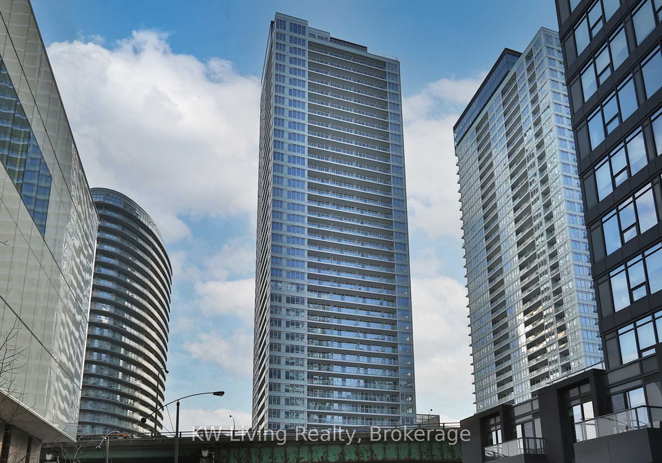 19-bathurst-street-toronto-ontario-c13117398