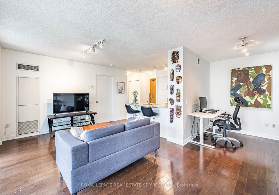 33-sheppard-avenue-w-north-york-ontario-c13117666