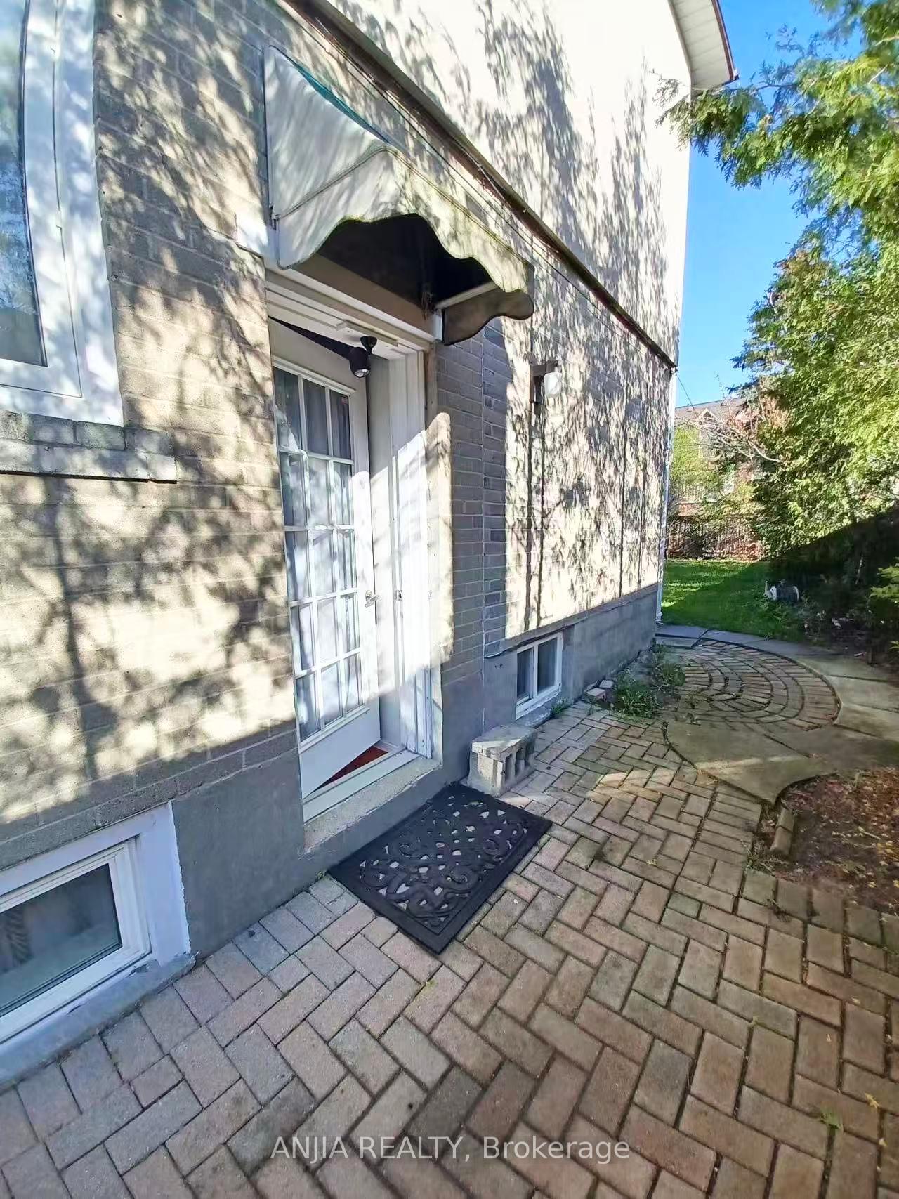 lower-256-homewood-avenue-toronto-ontario-c13117722