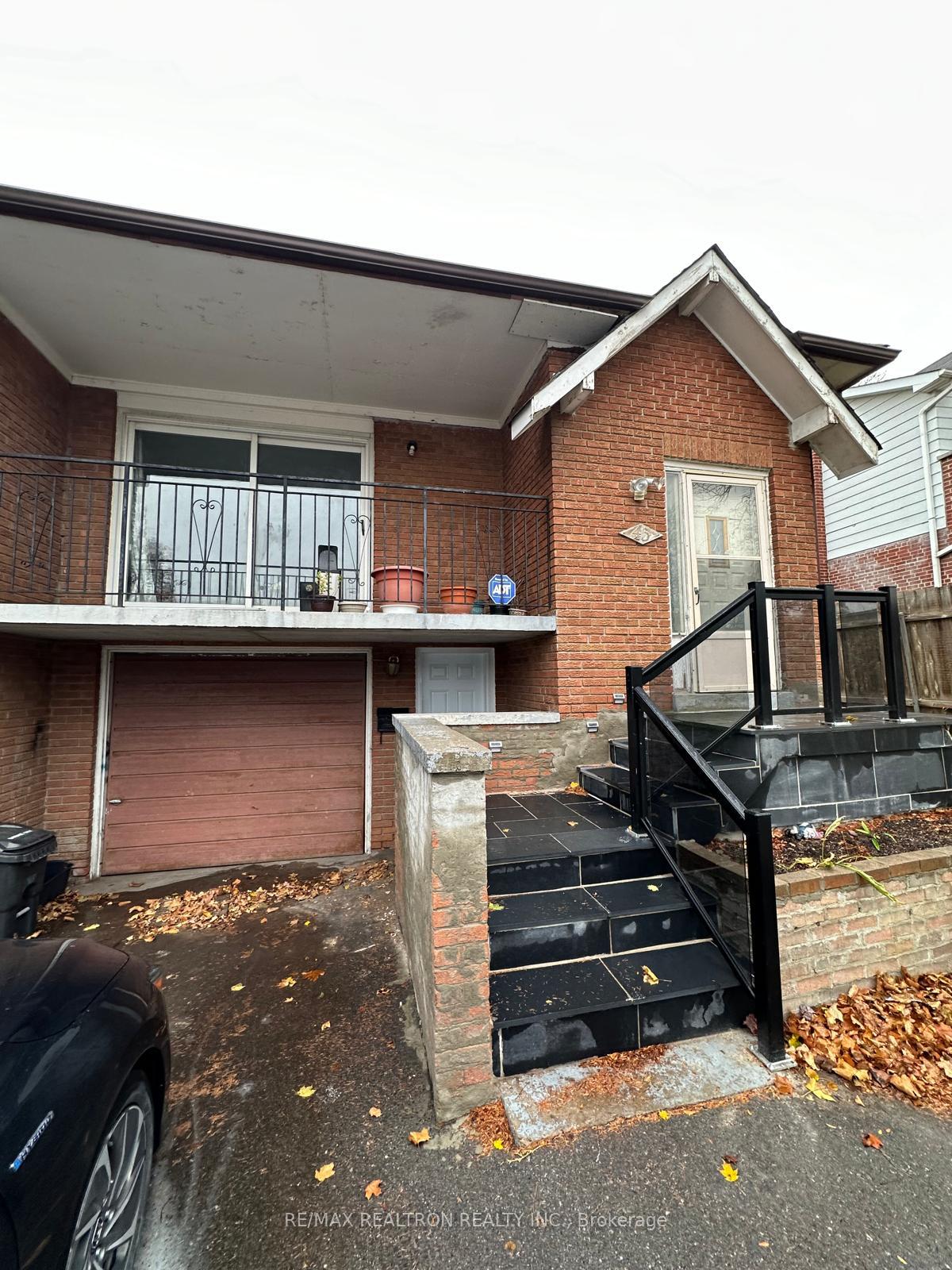 45-baroness-crescent-north-york-ontario-c13117758