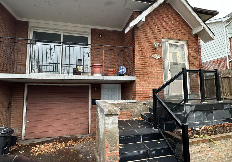 45-baroness-crescent-north-york-ontario-c13117758