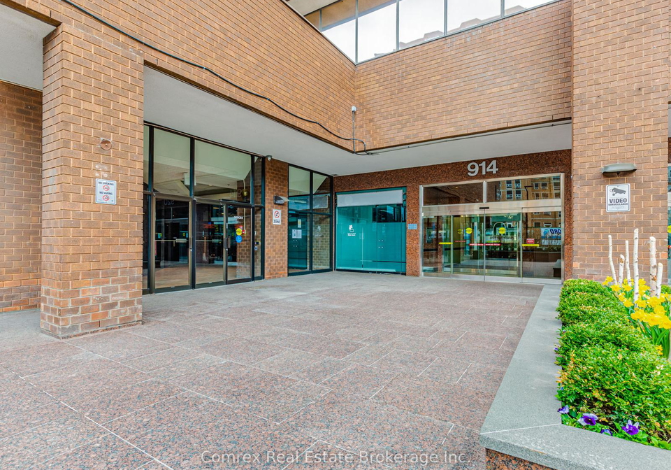 914-yonge-street-toronto-ontario-c13118488