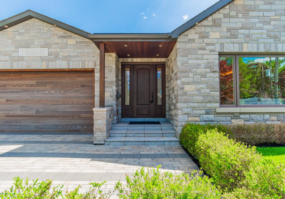 7-blaine-drive-north-york-ontario-c13118550