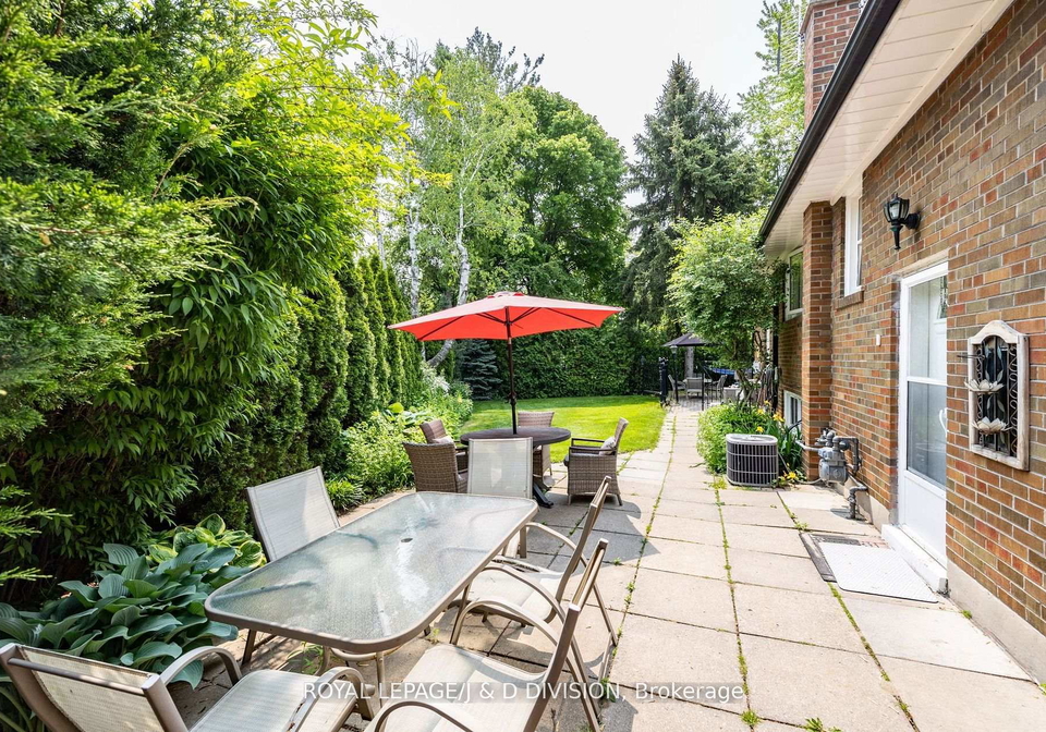 48-greengrove-crescent-north-york-ontario-c13118592