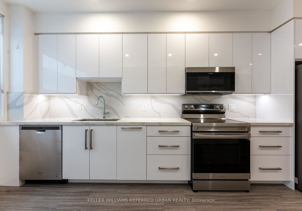 475-queen-street-w-toronto-ontario-c13119036