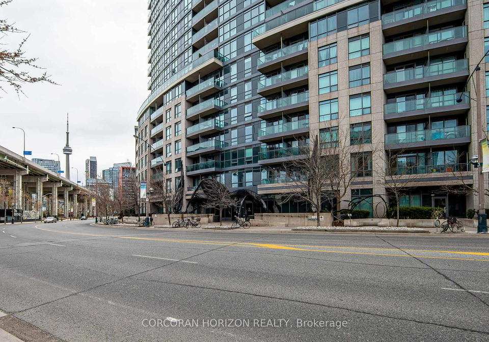 231-fort-york-boulevard-toronto-ontario-c13119160