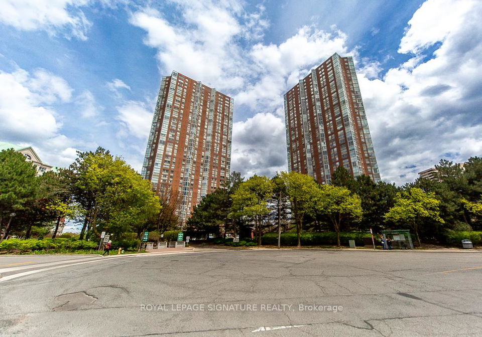 5-concorde-place-north-york-ontario-c13119278