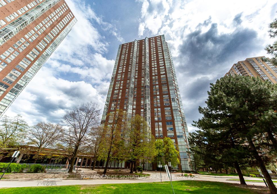 5-concorde-place-north-york-ontario-c13119278