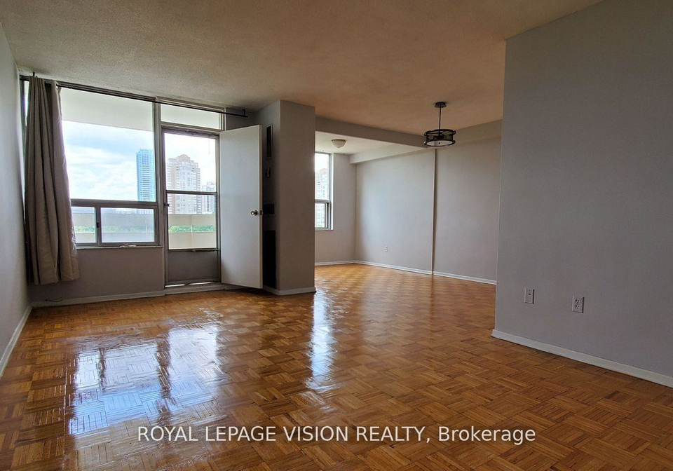 20-edgecliff-golfway-east-york-ontario-c13119286
