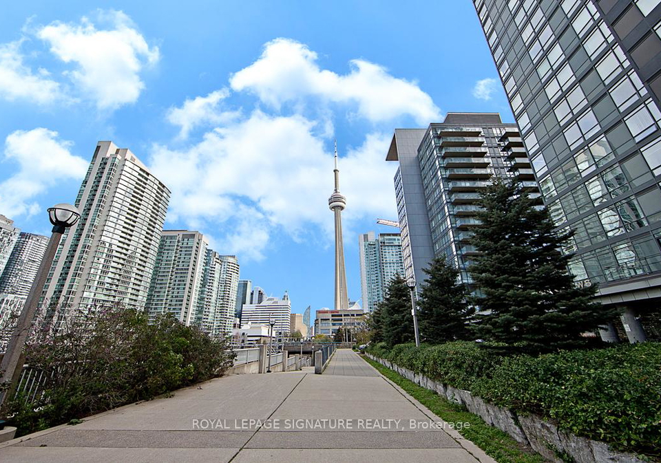 4k-spadina-avenue-toronto-ontario-c13119692