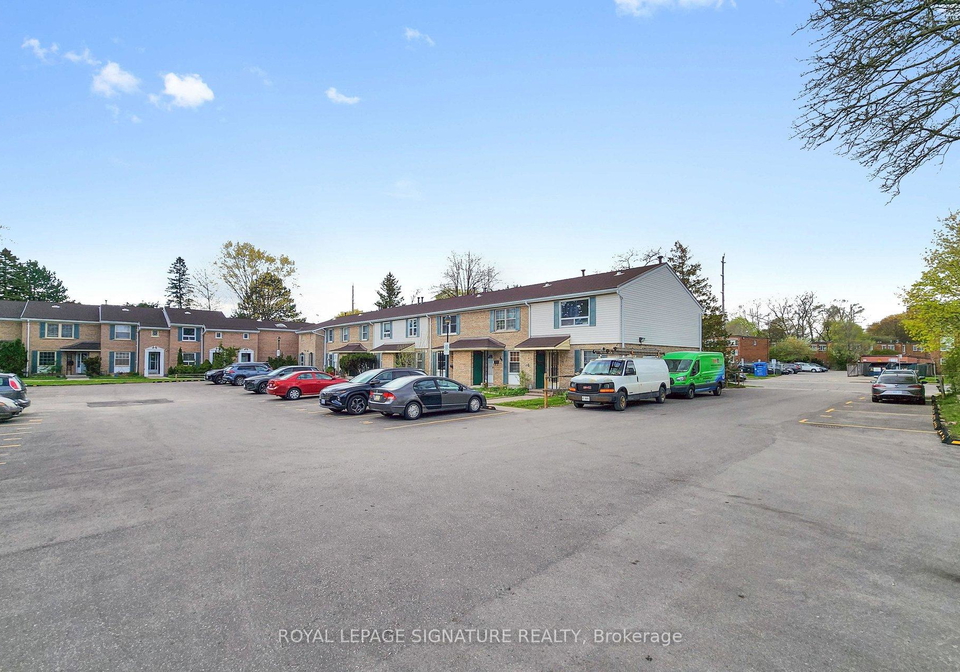 551-steeles-avenue-w-toronto-ontario-c13120212