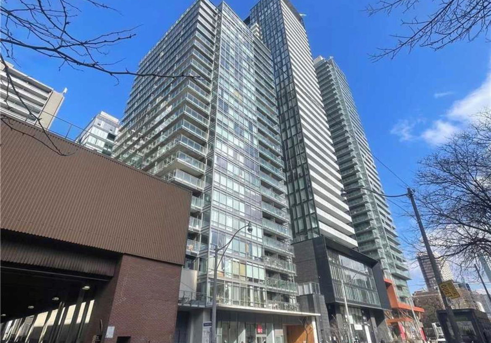 22-wellesley-street-e-toronto-ontario-c13120254