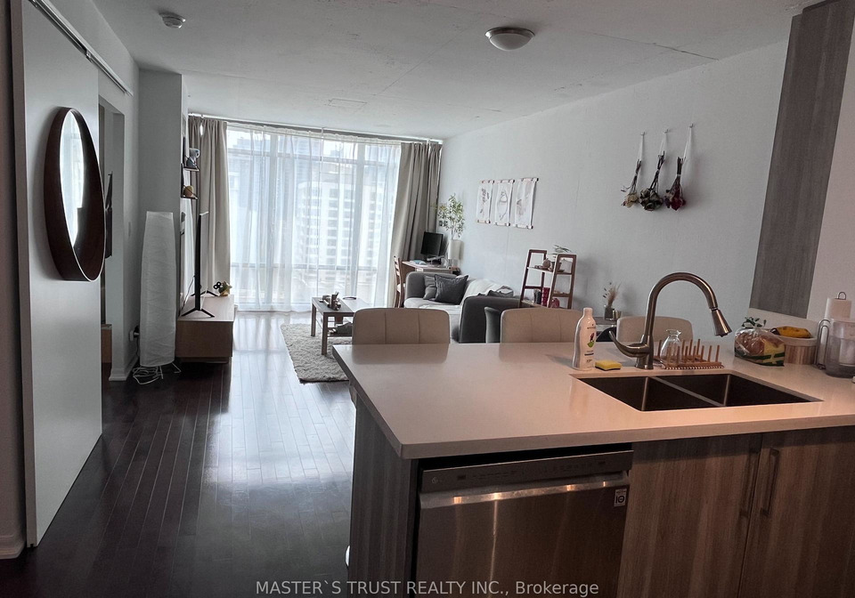 22-wellesley-street-e-toronto-ontario-c13120254