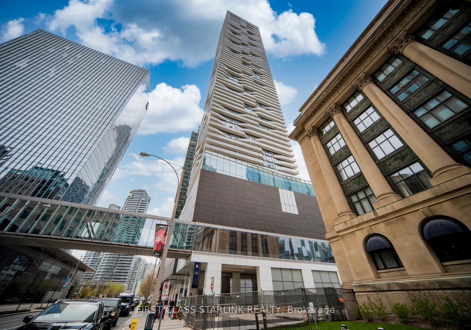 100-harbour-street-toronto-ontario-c13120516